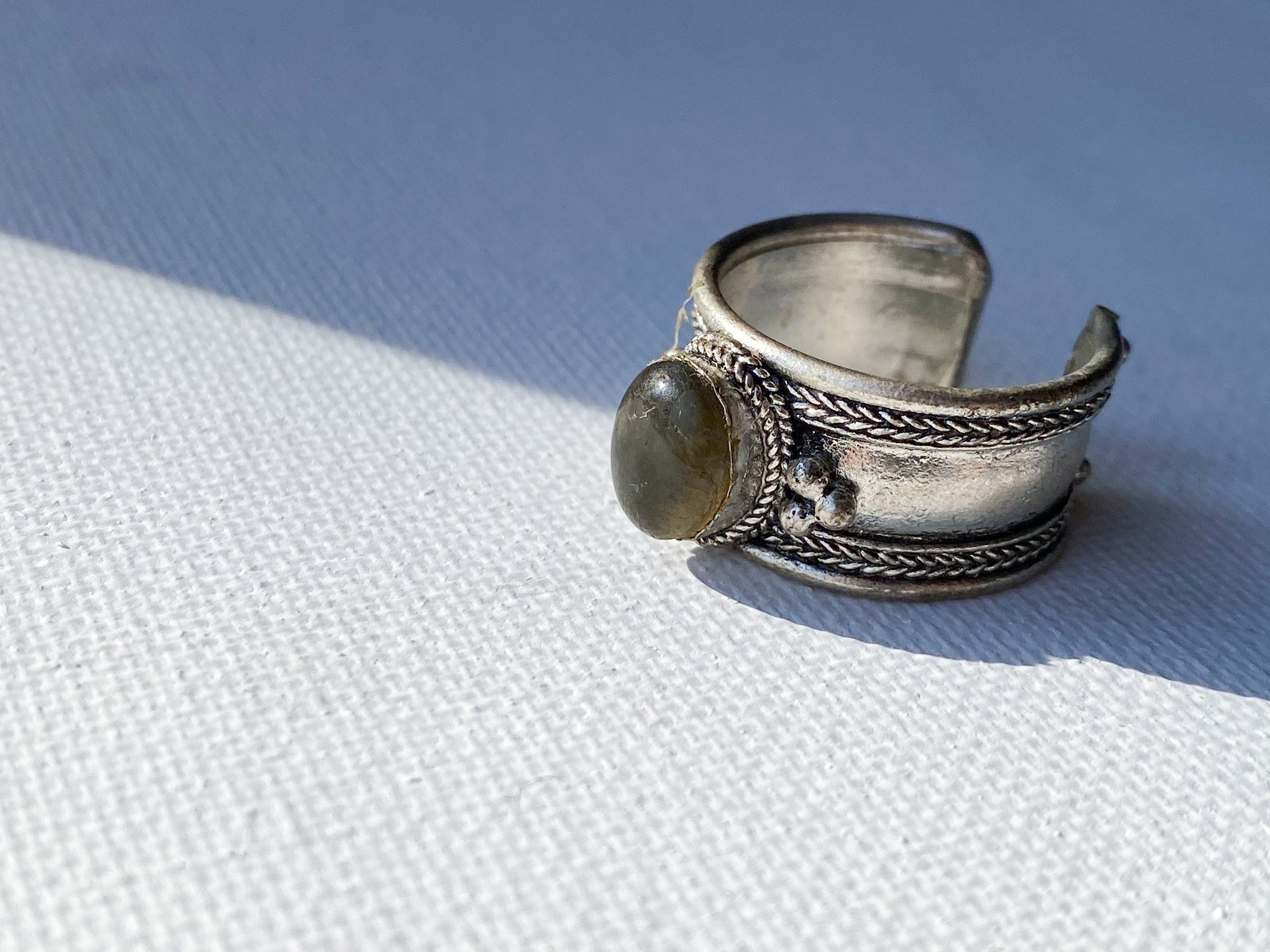 Sleet Stone Desert Ring - Silver-Tone Adjustable Stone Ring with Dark Oval-Shaped Labradorite Stone
