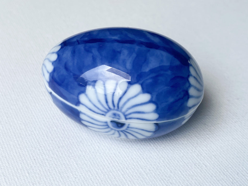 Akina Egg Trinket Box - Vintage Blue and White Porcelain Egg Keepsake Box/Treasure Box/Pill Box/Easter Decoration/Easter Décor/Holiday Decor