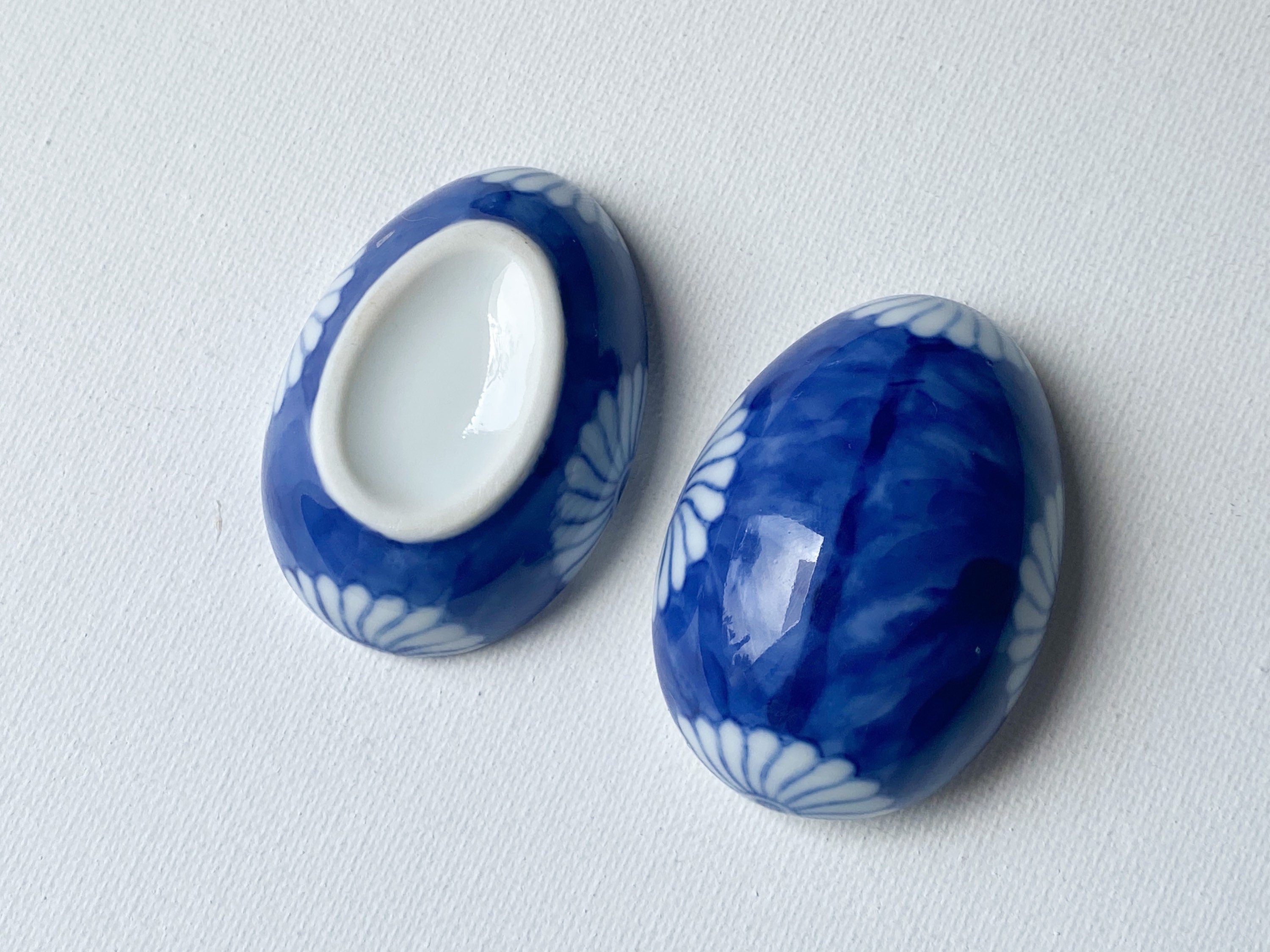 Akina Egg Trinket Box - Vintage Blue and White Porcelain Egg Keepsake Box/Treasure Box/Pill Box/Easter Decoration/Easter Décor/Holiday Decor