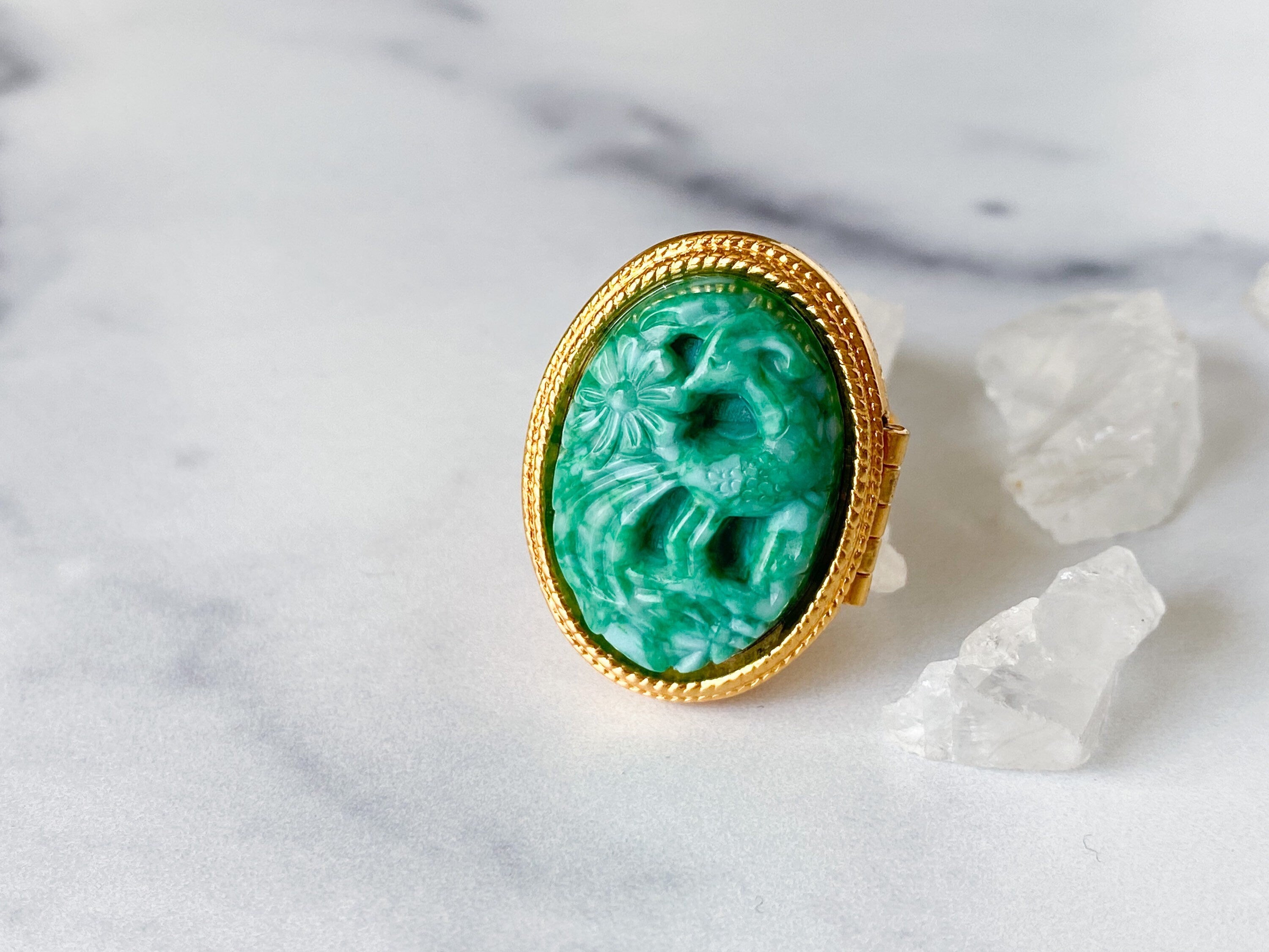 Fawn & Flowers Ring - Vintage Gold-Tone Adjustable Poison Ring by Avon / Secret Compartment Ring /Poison Ring/Secret Ring/Hidden Compartment
