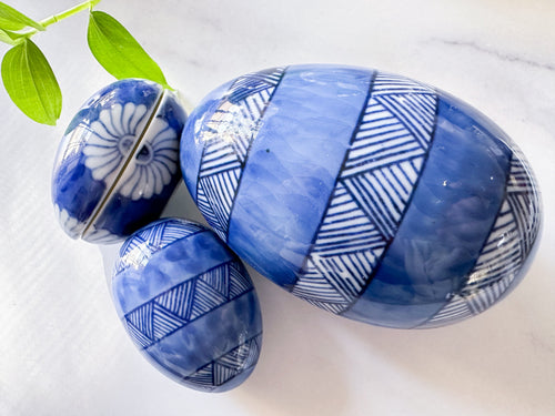 Amaya Egg Trinket Box - Vintage Blue & White Porcelain Egg Keepsake Box/Treasure Box/Pill Box /Easter Decoration/Easter Décor/Holiday Decor
