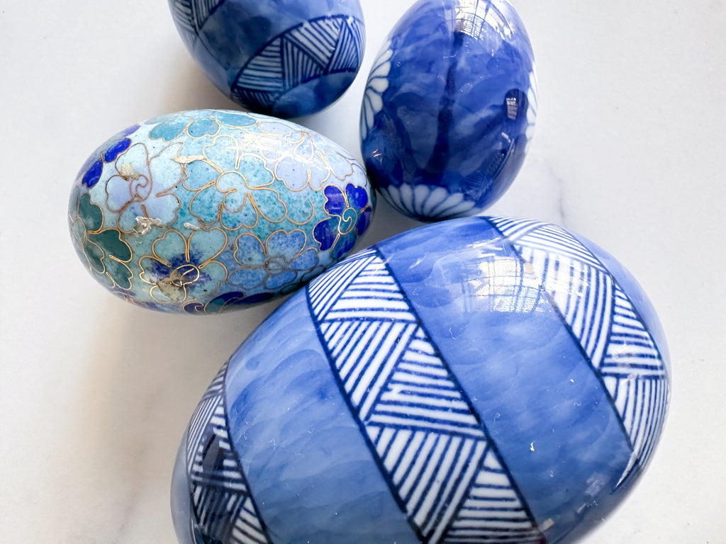 Amaya Egg Trinket Box - Vintage Blue & White Porcelain Egg Keepsake Box/Treasure Box/Pill Box /Easter Decoration/Easter Décor/Holiday Decor