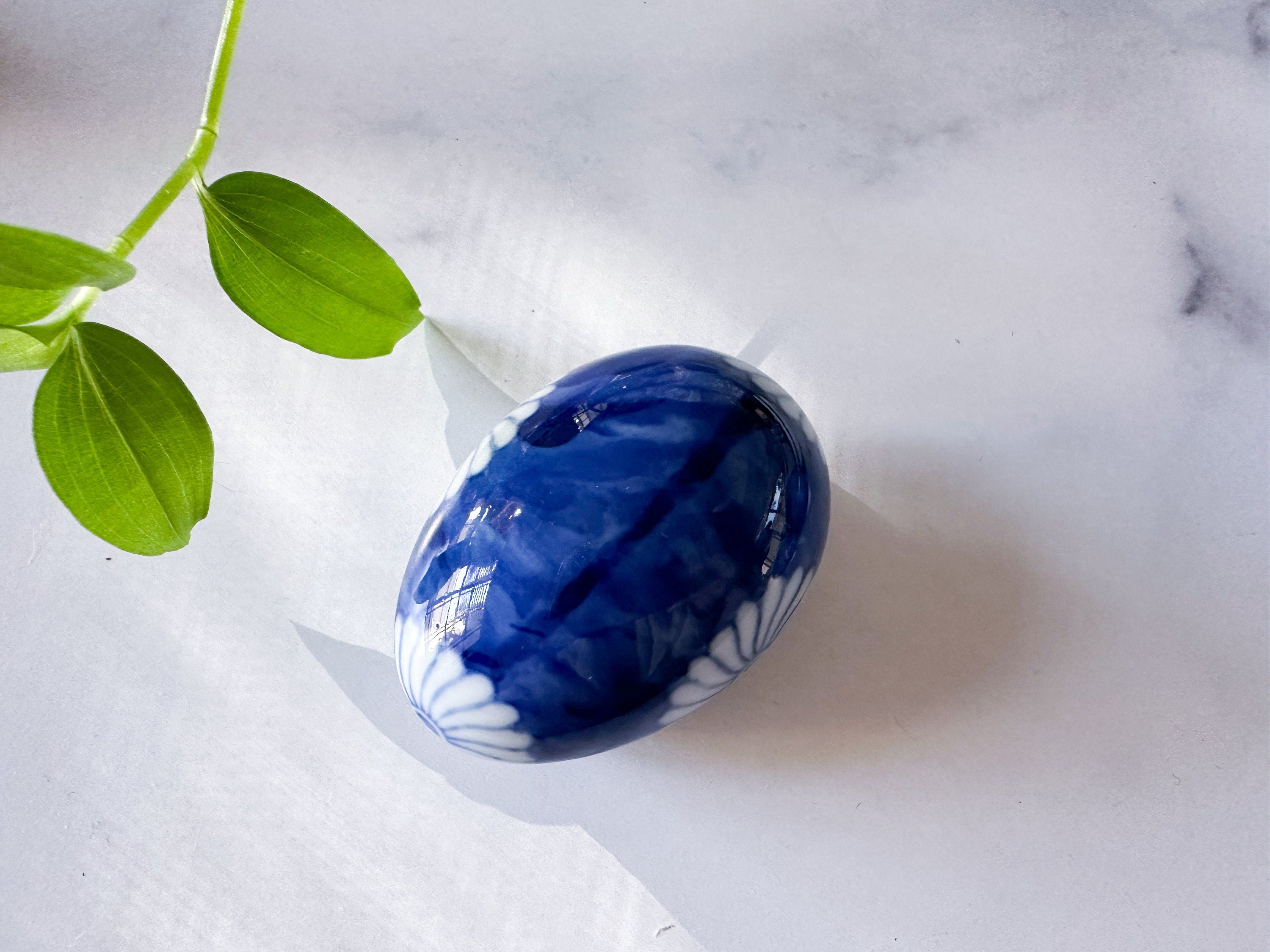 Akina Egg Trinket Box - Vintage Blue and White Porcelain Egg Keepsake Box/Treasure Box/Pill Box/Easter Decoration/Easter Décor/Holiday Decor