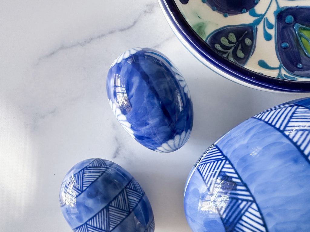 Akina Egg Trinket Box - Vintage Blue and White Porcelain Egg Keepsake Box/Treasure Box/Pill Box/Easter Decoration/Easter Décor/Holiday Decor
