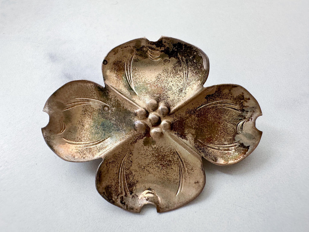 Dogwood Flower Pin