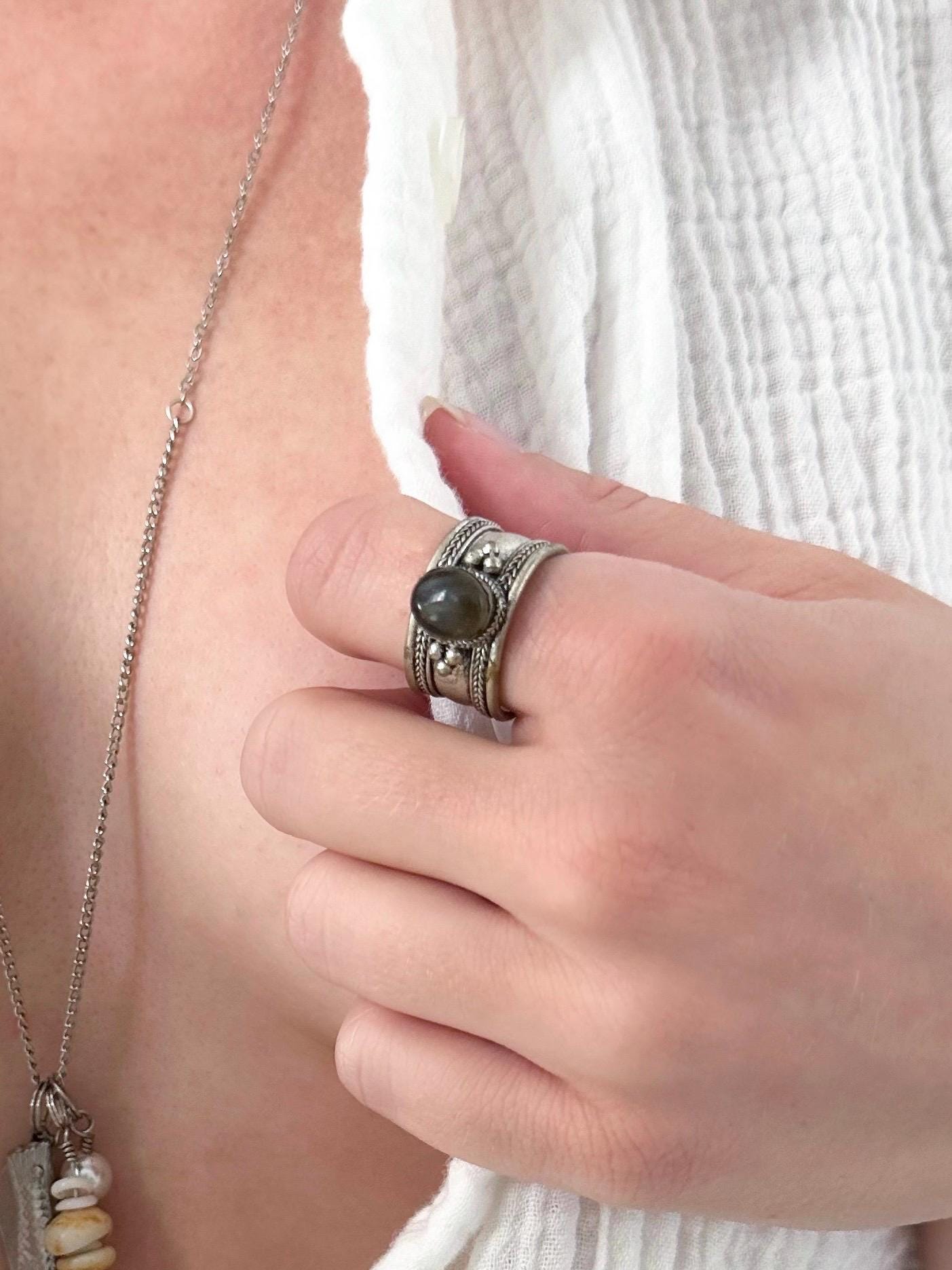 Sleet Stone Desert Ring - Silver-Tone Adjustable Stone Ring with Dark Oval-Shaped Labradorite Stone