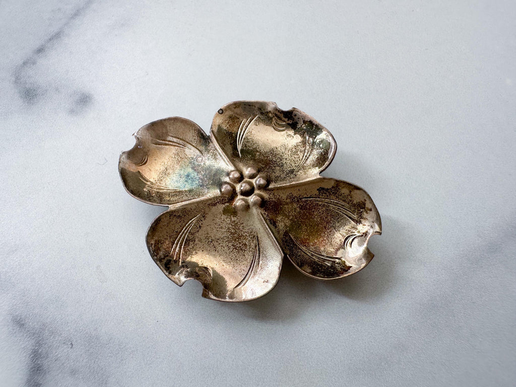 Dogwood Flower Pin
