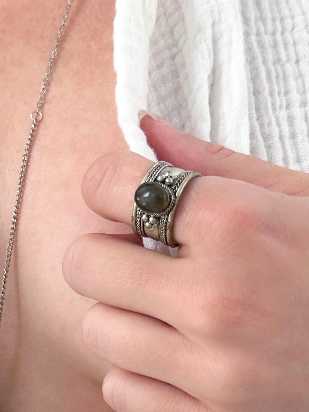 Sleet Stone Desert Ring - Silver-Tone Adjustable Stone Ring with Dark Oval-Shaped Labradorite Stone